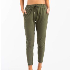 Olive Everywhere Zyia